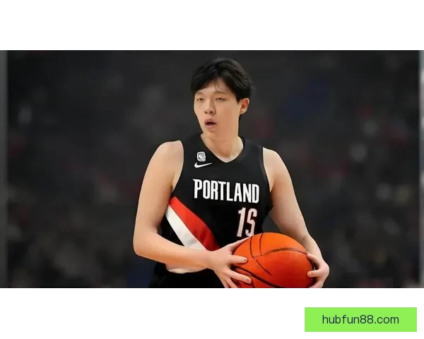 12.6秒关键绝杀杨瀚森奋力拼搏手臂血痕显现笑容依旧灿烂